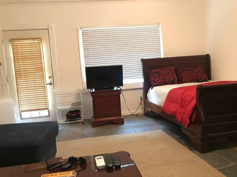 Cozy, Cheerful & Charming Cabin - Historic 朱利安 外观 照片